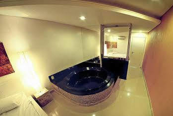 Dom Suites Motel (Adults Only) 萨尔瓦多 外观 照片